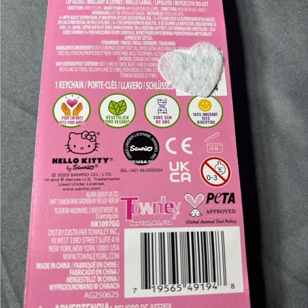 Hello Kitty Pink Keychain Set - Picture 3 of 3
